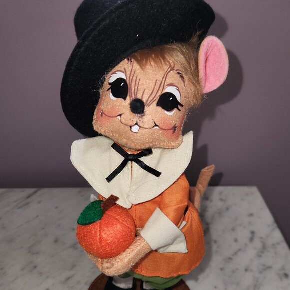 Annalee Thanksgiving Fall Pilgrim Mouse with Pumpkin – Vintage Felt Doll - Picture 1 of 7